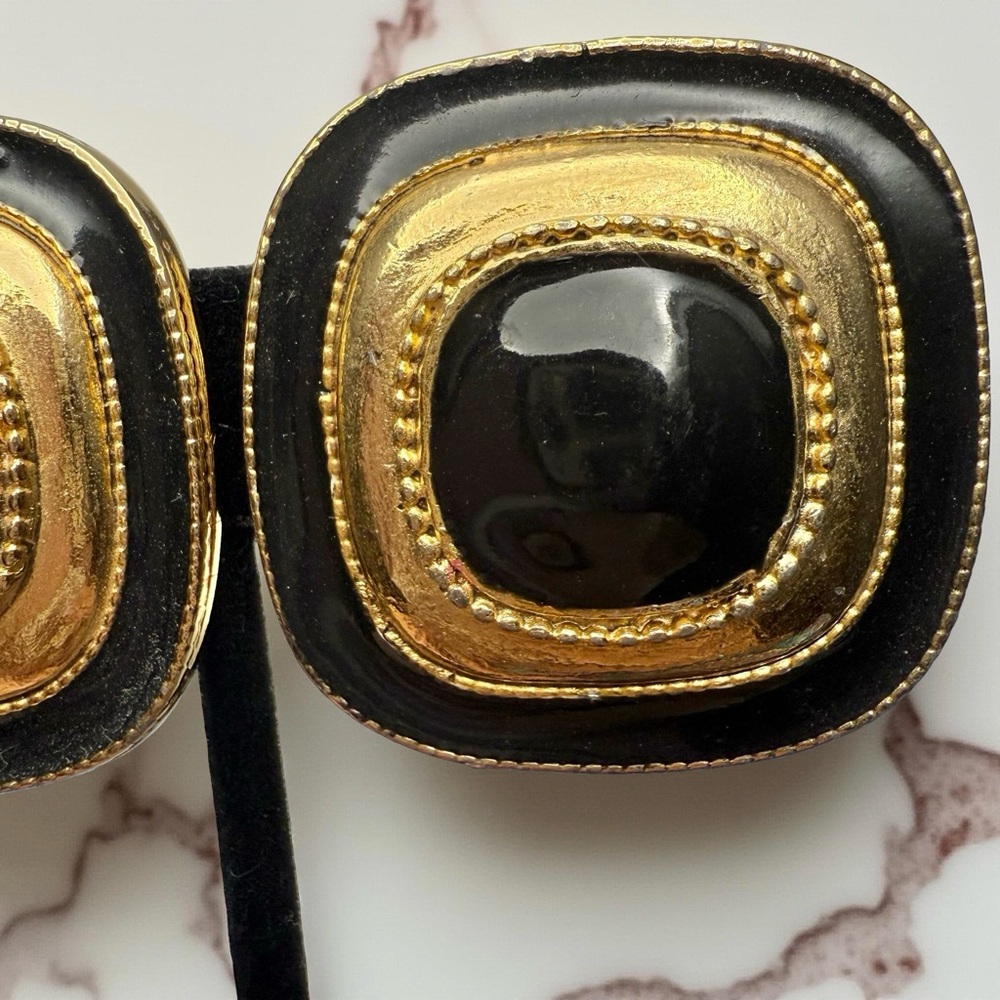 Vintage Gay Boyer Black Enamel Gold Tone Clip On Earrings 80s - Picture 4 of 10